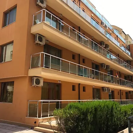 Amadeus 15 Studio Apartment *